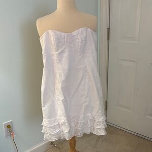 Lilly Pulitzer Strapless White Dress with Ruffled Hem